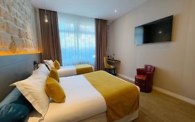 Familia Hotel